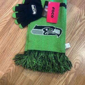 NFL Seattle Seahawks Foco Scarf & Glove Set